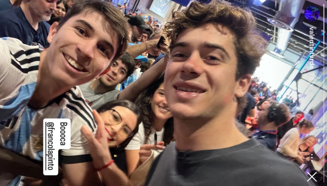 Es de Funes, vive en Estados Unidos y consiguió una selfie con Franco Colapinto